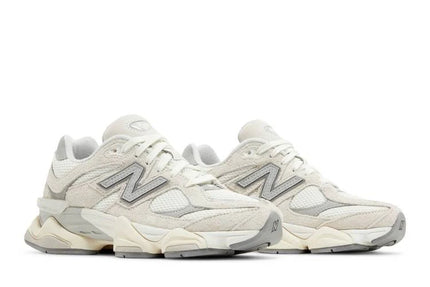 New Balance 9060 Moonbeam Sea Salt