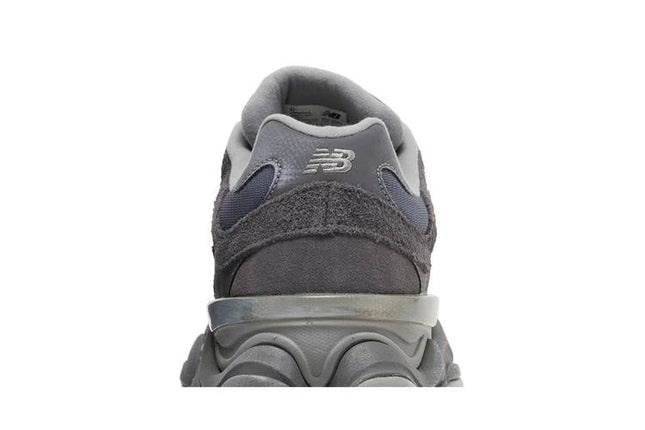 New Balance 9060 Magnet